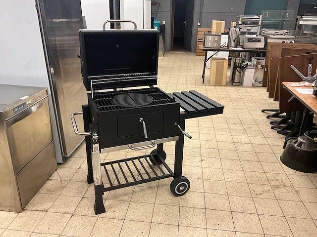 Terrington house 11245m houtskool bbq - afbeelding 1 van  11