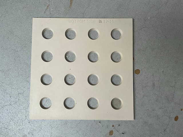 Terwa ku-cd m12-m16 polyurethaan tegelmat (77x) - afbeelding 1 van  3