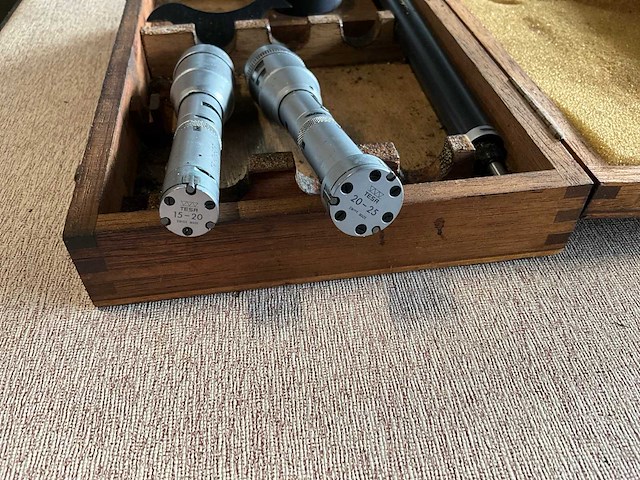 Tesa 15-20/20-25 driepunts binnenmaatmicrometer (2x) - afbeelding 4 van  4