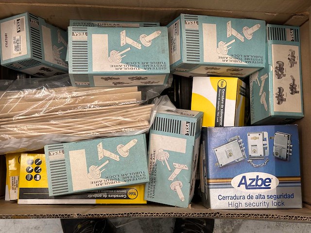 Tesa / assa abloy - partij nieuwe sloten & toebehoren - afbeelding 3 van  6