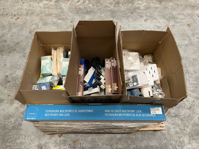 Tesa / assa abloy - partij nieuwe sloten & toebehoren - afbeelding 5 van  6