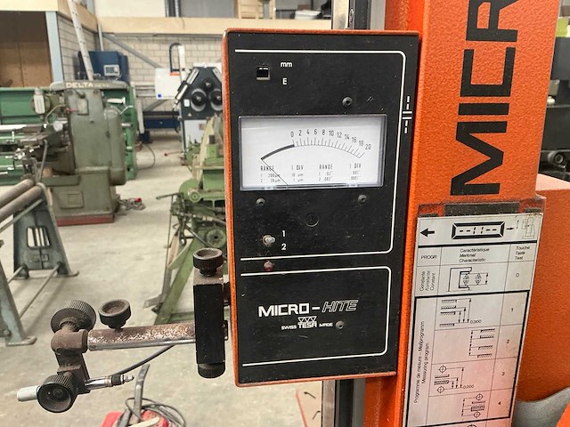 Tesa microhite hoogtemeter met vlaktafel - afbeelding 8 van  12