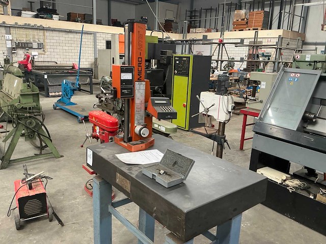 Tesa microhite hoogtemeter met vlaktafel - afbeelding 1 van  5