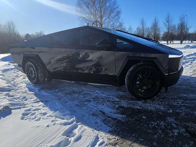 Tesla - 2024 - cybertruck - foundation model - personenauto - afbeelding 15 van  85