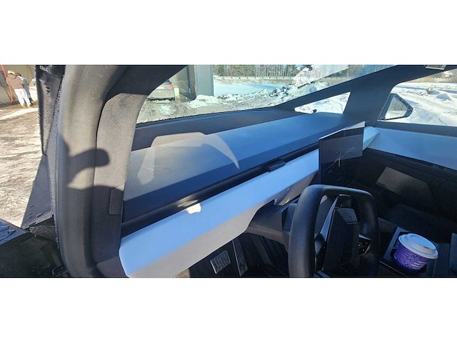 Tesla - 2024 - cybertruck - foundation model - personenauto - afbeelding 17 van  85