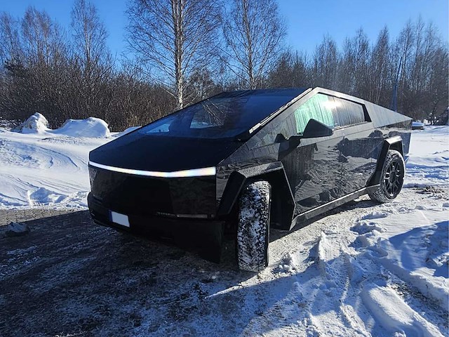 Tesla - 2024 - cybertruck - foundation model - personenauto - afbeelding 1 van  85
