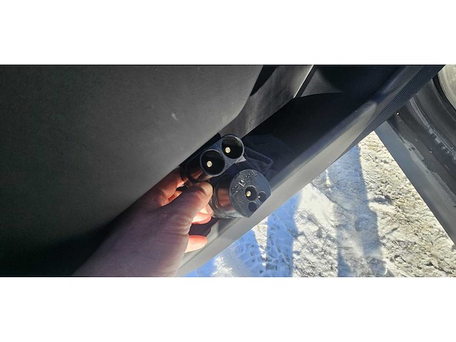 Tesla - 2024 - cybertruck - foundation model - personenauto - afbeelding 21 van  85