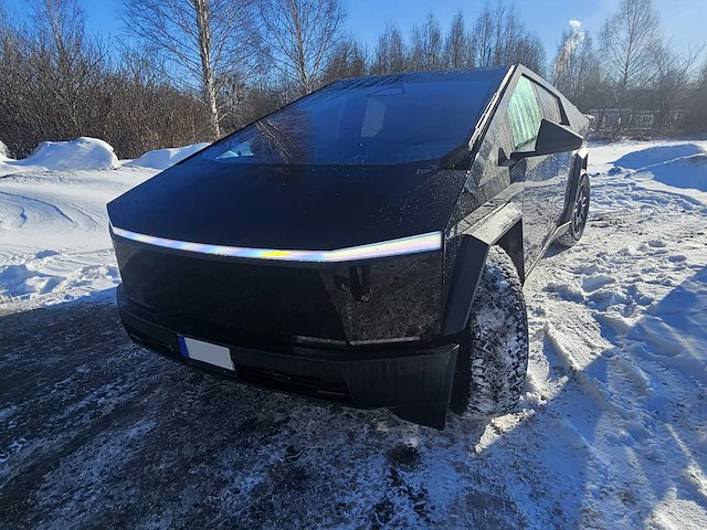 Tesla - 2024 - cybertruck - foundation model - personenauto - afbeelding 2 van  85