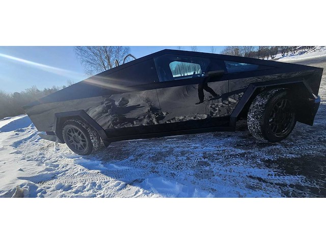 Tesla - 2024 - cybertruck - foundation model - personenauto - afbeelding 37 van  85