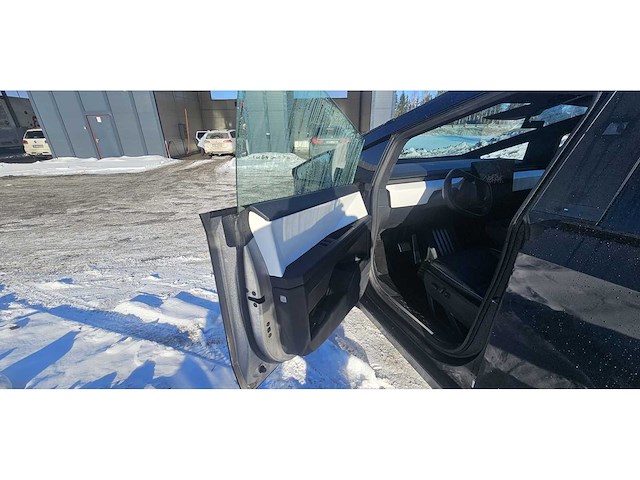 Tesla - 2024 - cybertruck - foundation model - personenauto - afbeelding 38 van  85