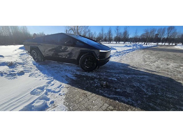 Tesla - 2024 - cybertruck - foundation model - personenauto - afbeelding 60 van  85