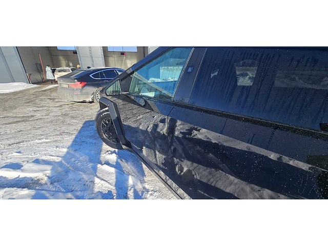 Tesla - 2024 - cybertruck - foundation model - personenauto - afbeelding 67 van  85