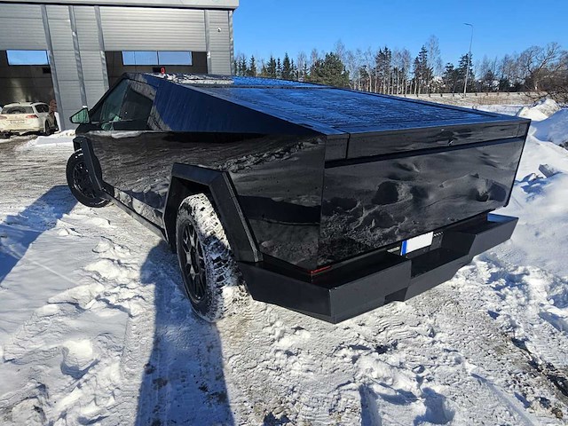 Tesla - 2024 - cybertruck - foundation model - personenauto - afbeelding 4 van  85