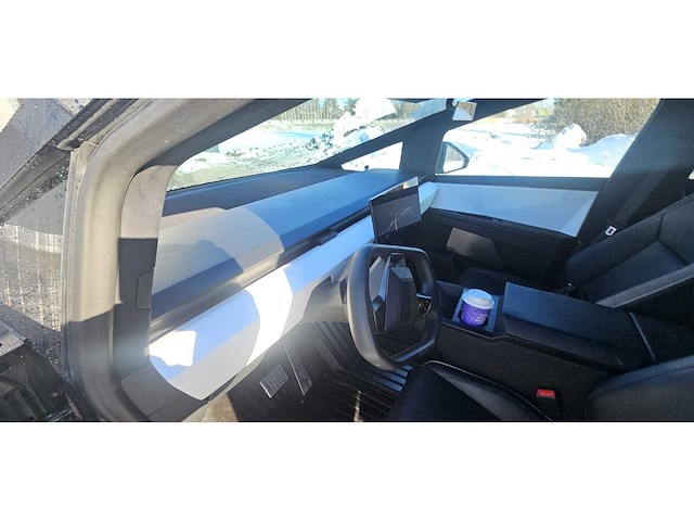 Tesla - 2024 - cybertruck - foundation model - personenauto - afbeelding 72 van  85