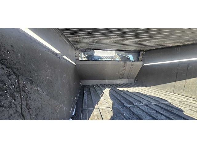 Tesla - 2024 - cybertruck - foundation model - personenauto - afbeelding 73 van  85