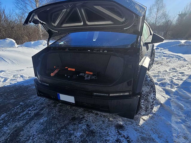 Tesla - 2024 - cybertruck - foundation model - personenauto - afbeelding 6 van  85