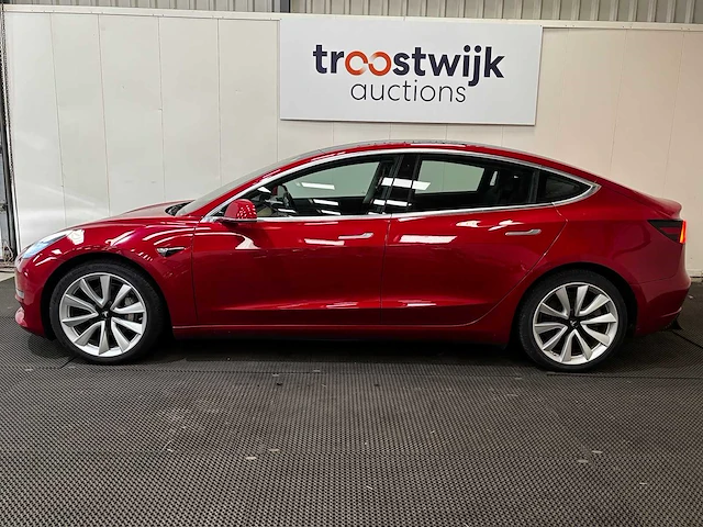 Tesla - model 3 - long range awd 75kwh - car - 2019 - afbeelding 22 van  31