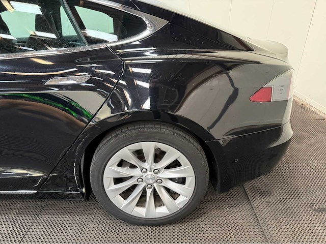 Tesla - model s - 75d - personenauto - 2018 - afbeelding 20 van  29