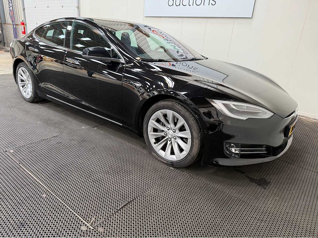 Tesla - model s - 75d - personenauto - 2018 - afbeelding 26 van  29