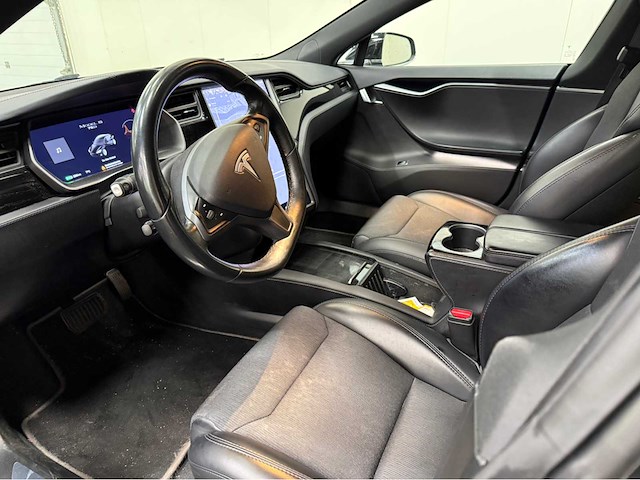 Tesla - model s - 75d - personenauto - 2018 - afbeelding 29 van  29