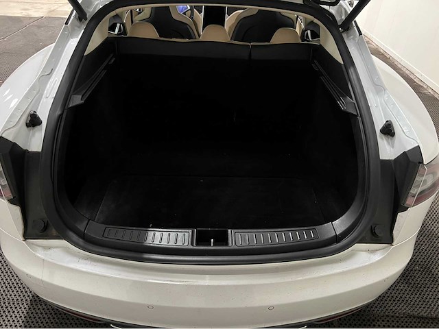 Tesla - model s - 85 - free supercharge - personenauto - 2013 - afbeelding 11 van  28