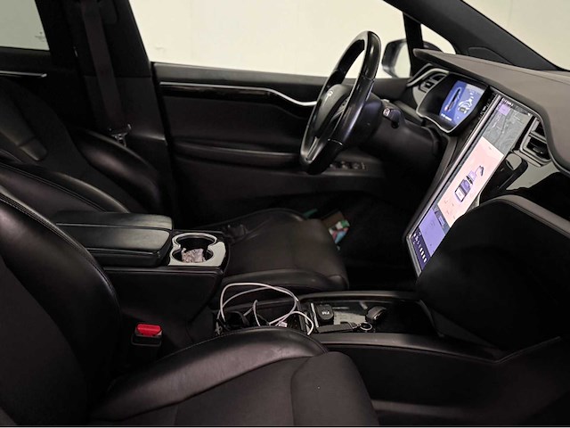 Tesla - model x - 6 zitter - free supercharge for life - personenauto - 2016 - afbeelding 4 van  27