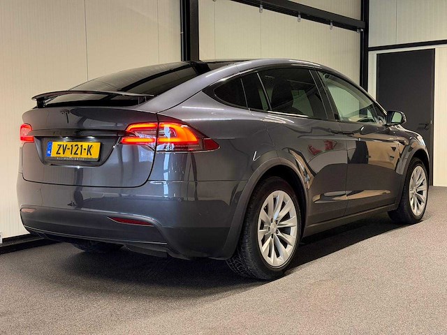 Tesla - model x - 75d base 6p. - car - 2019|zv-121-k|iaw - afbeelding 8 van  9