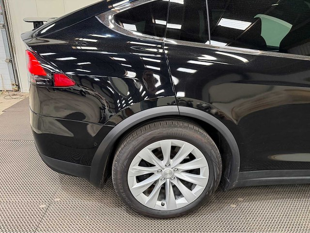 Tesla - model x - long range 6p. - personenauto - 2019 - afbeelding 33 van  37