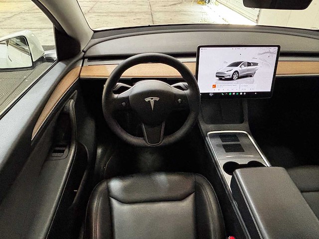 Tesla - model y - long range awd 75kwh - car - 2023 - afbeelding 3 van  33
