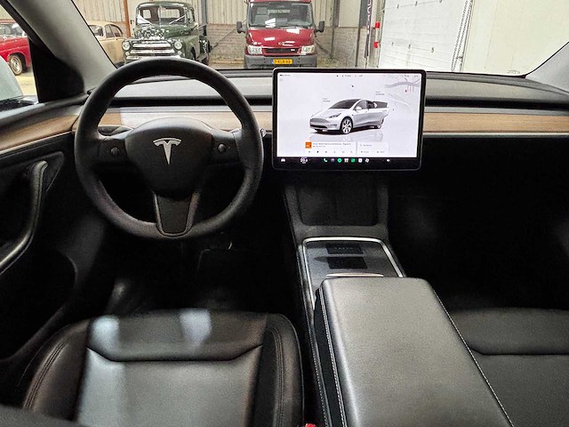 Tesla - model y - long range awd 75kwh - car - 2023 - afbeelding 4 van  33