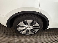 Tesla - model y - long range awd 75kwh - car - 2023 - afbeelding 7 van  33