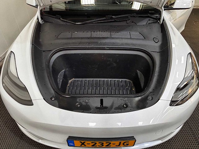 Tesla - model y - long range awd 75kwh - car - 2023 - afbeelding 10 van  33