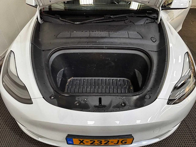Tesla - model y - long range awd 75kwh - car - 2023 - afbeelding 11 van  34