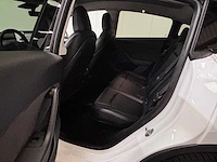 Tesla - model y - long range awd 75kwh - car - 2023 - afbeelding 32 van  34