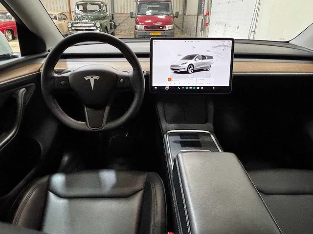 Tesla - model y - long range awd 75kwh - car - 2023 - afbeelding 4 van  29