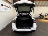 Tesla - model y - long range awd 75kwh - car - 2023 - afbeelding 18 van  29