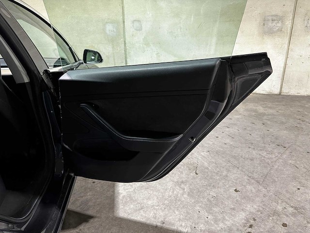 Tesla model 3 long range awd 75 kwh 351pk 2019 (origineel-nl+1e eigenaar), g-945-xh - afbeelding 30 van  40