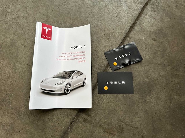 Tesla model 3 long range awd 75kwh 441pk 2019, g-003-lt - afbeelding 31 van  43