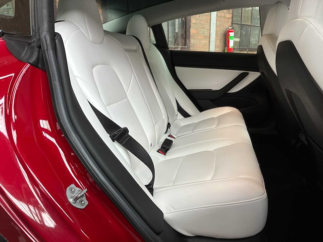 Tesla model 3 long range awd 75kwh 441pk 2019, g-003-lt - afbeelding 35 van  42