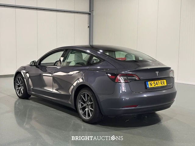 Tesla model 3 long range dual motor awd 75 kwh 351pk 2021 (origineel-nl), n-541-rr - afbeelding 31 van  40