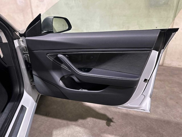 Tesla model 3 performance awd 75 kwh 513pk 2019 (origineel-nl), g-529-gh - afbeelding 32 van  40