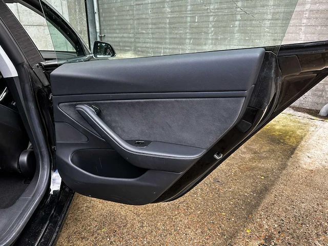 Tesla model 3 performance awd75kwh 462pk 2019 (origineel-nl), g-487-tg - afbeelding 33 van  53