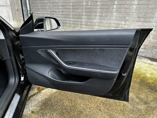 Tesla model 3 performance awd75kwh 462pk 2019 (origineel-nl), g-487-tg - afbeelding 31 van  53