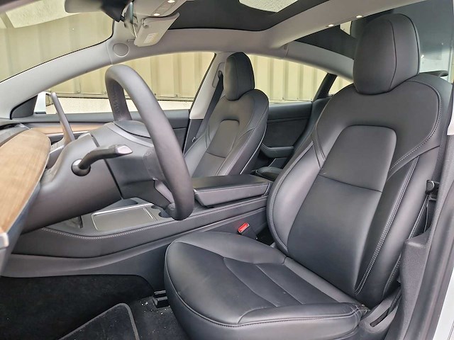 Tesla model 3 standard rwd plus 60 kwh 2021 | s-813-xh - afbeelding 33 van  34