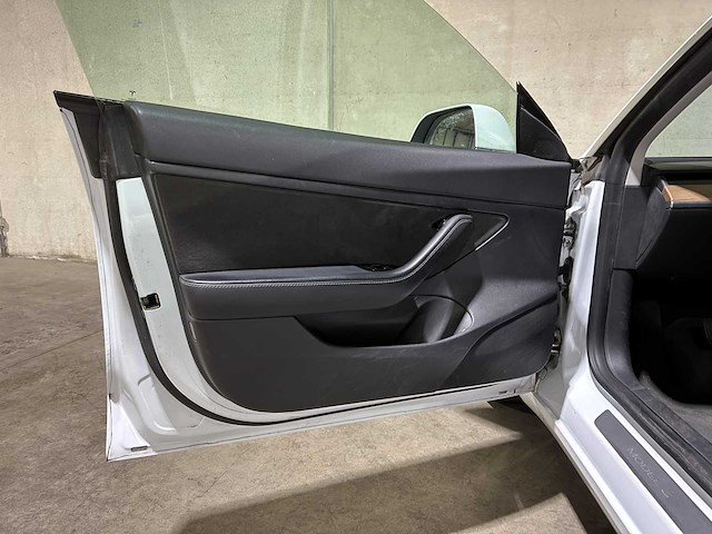 Tesla model 3 standard rwd plus 60 kwh 238pk 2020 (origineel-nl + 1e eigenaar), k-226-fg - afbeelding 20 van  40