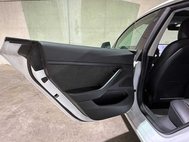 Tesla model 3 standard rwd plus 60 kwh 238pk 2020 (origineel-nl + 1e eigenaar), k-226-fg - afbeelding 21 van  40