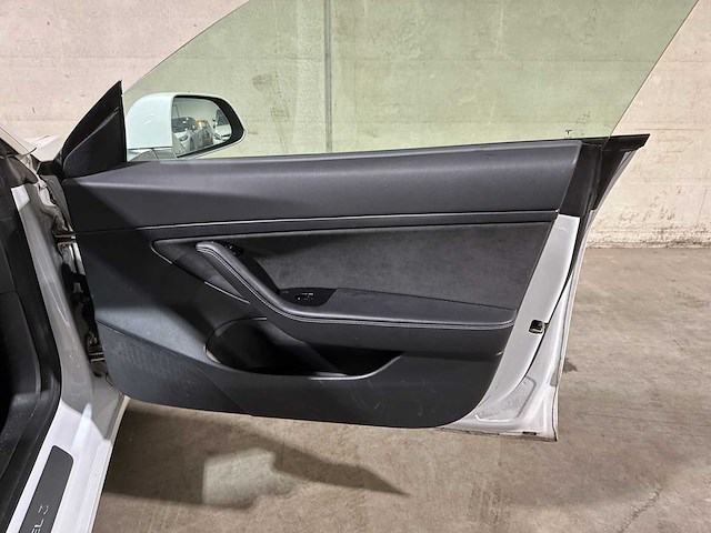 Tesla model 3 standard rwd plus 60 kwh 238pk 2020 (origineel-nl + 1e eigenaar), k-226-fg - afbeelding 27 van  40