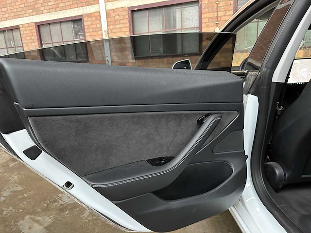 Tesla model 3 stnd.rwd plus 60 kwh 238pk 2020, k-215-fg - afbeelding 24 van  53