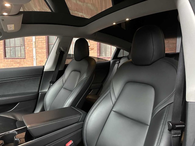 Tesla model 3 stnd.rwd plus 60 kwh 238pk 2020, k-215-fg - afbeelding 38 van  53