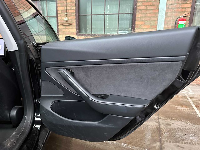 Tesla model 3 stnd.rwd plus 60 kwh 238pk 2020, k-738-bv - afbeelding 29 van  52